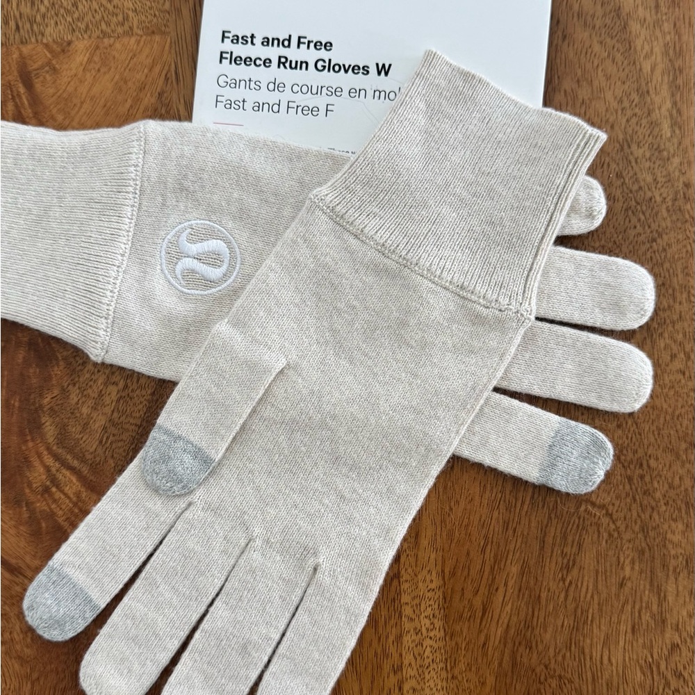 Lululemon Beige and Gray Gloves